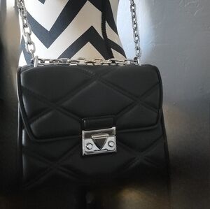 NEW Michael Kors Serena Medium Quilted Crossbody Bag Black Silver ELEGANT!